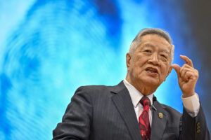 “华人神探”李昌钰：热谈“冷案”