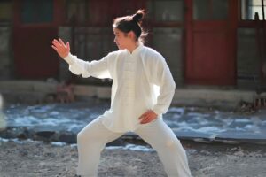 “像水一样”，做世界的伟丽  专访亚洲首位UFC世界冠军张伟丽