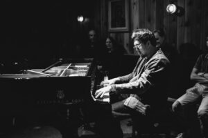 柯庆恩：逐梦于黑白琴键之间