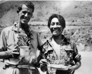 人类登顶珠峰70年，如今已是“氪金”产业