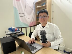 “佐治亚小帅”：用声音勾勒北美华人生活