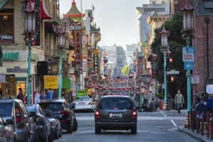 潮起潮落：美国百年华人移民脉络