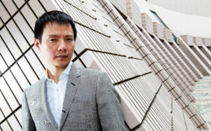 沈伟：独创“身体作画”的跨界艺术家