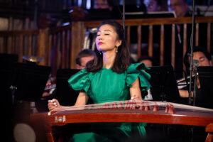 筝弦渡双月 古乐赴新生  东方筝者荷蓓蓓的音乐追梦之旅